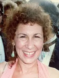 Rhea Perlman